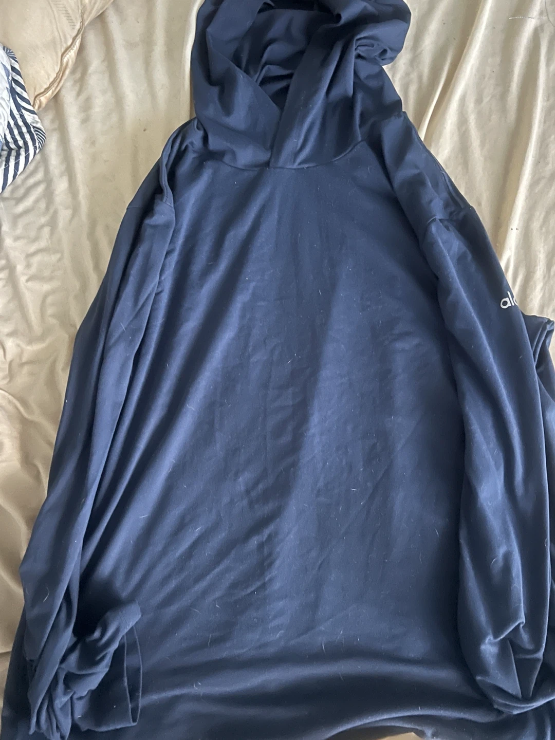 *Pending sale* Alo Yoga Hoodie - Navy - Size M Men’s - photo 2