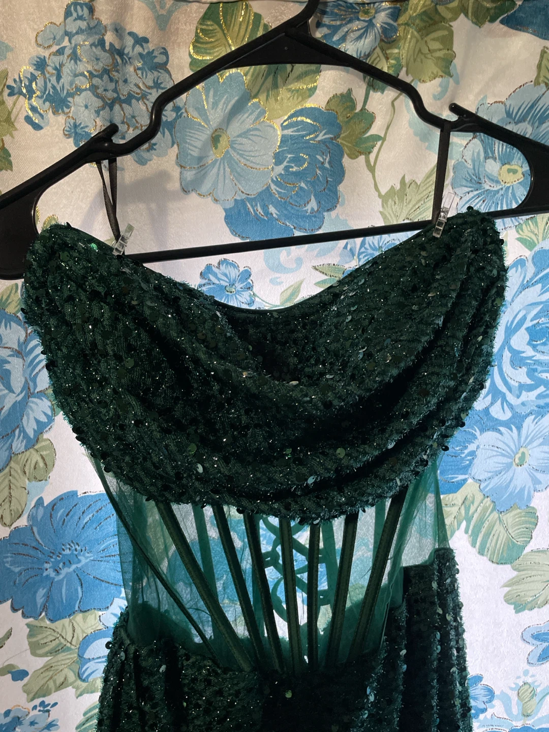 Green Sequined Corset Prom Dress - photo 3