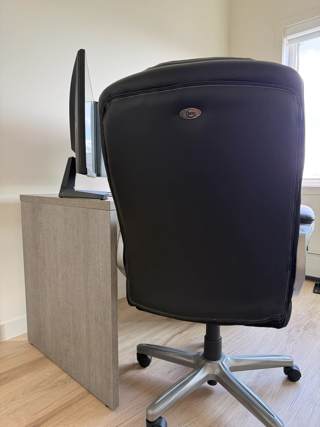 Complete Triple Monitor Gaming / Office Desk Setup - photo 4