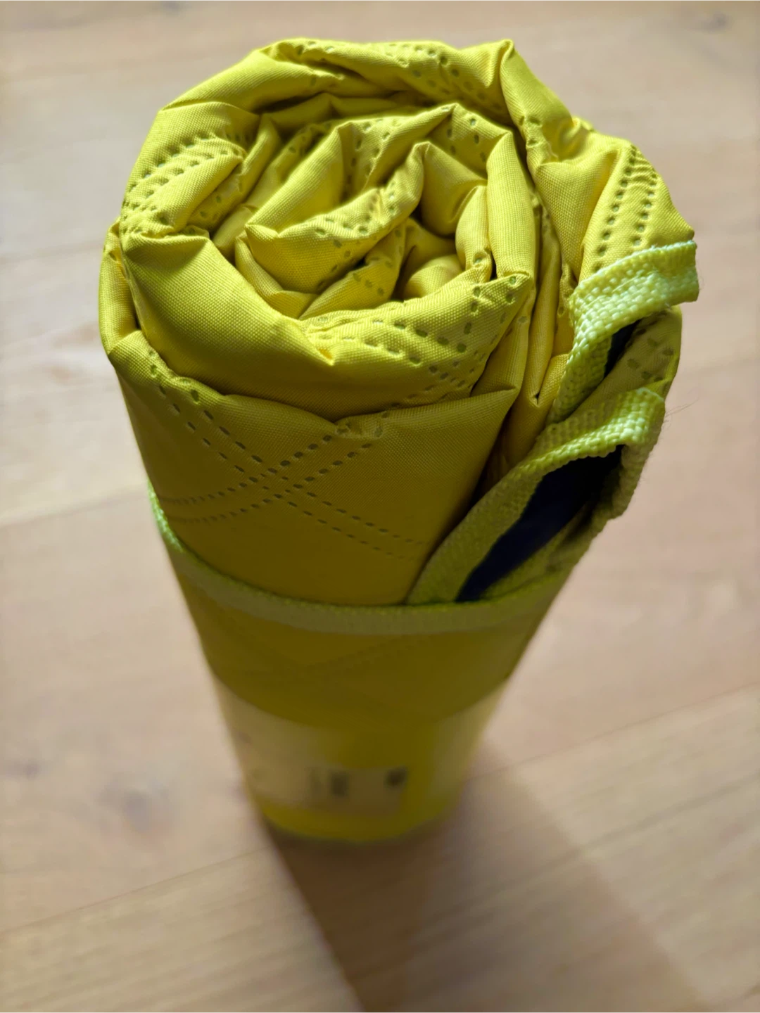 no name blanket for lounging VIRAL YELLOW CANADA EXCLUSIVE ! NEW - photo 4