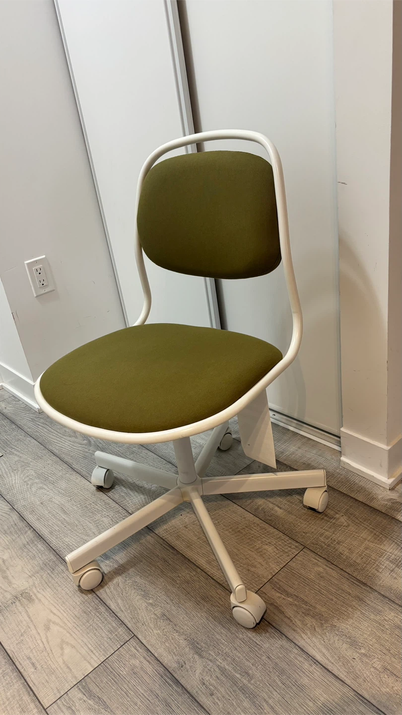 IKEA Chair and table - Green/White