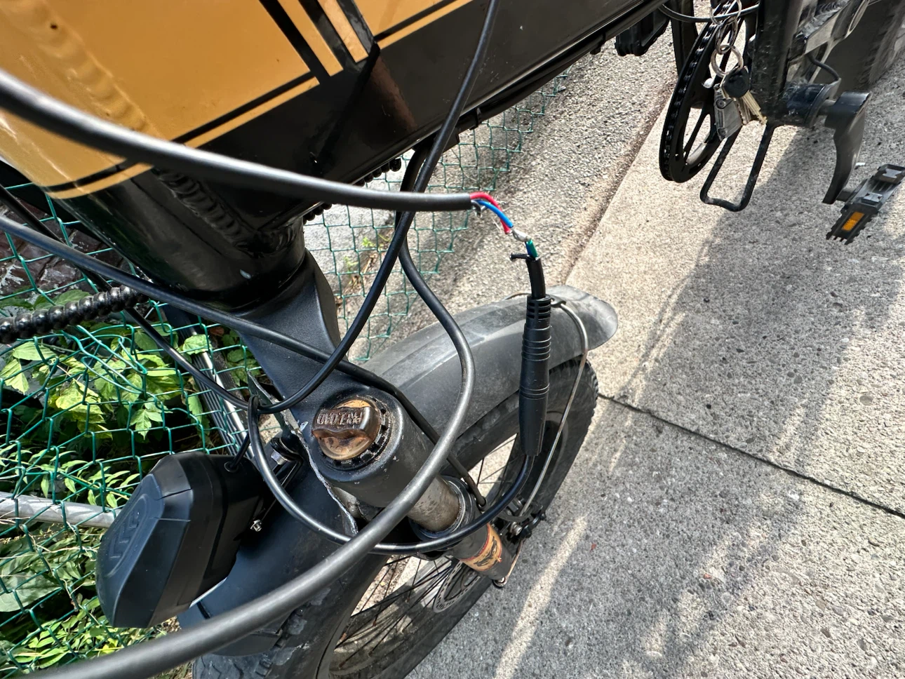 Price negotiable - fat tire foldable ebike as parts/repair - photo 3