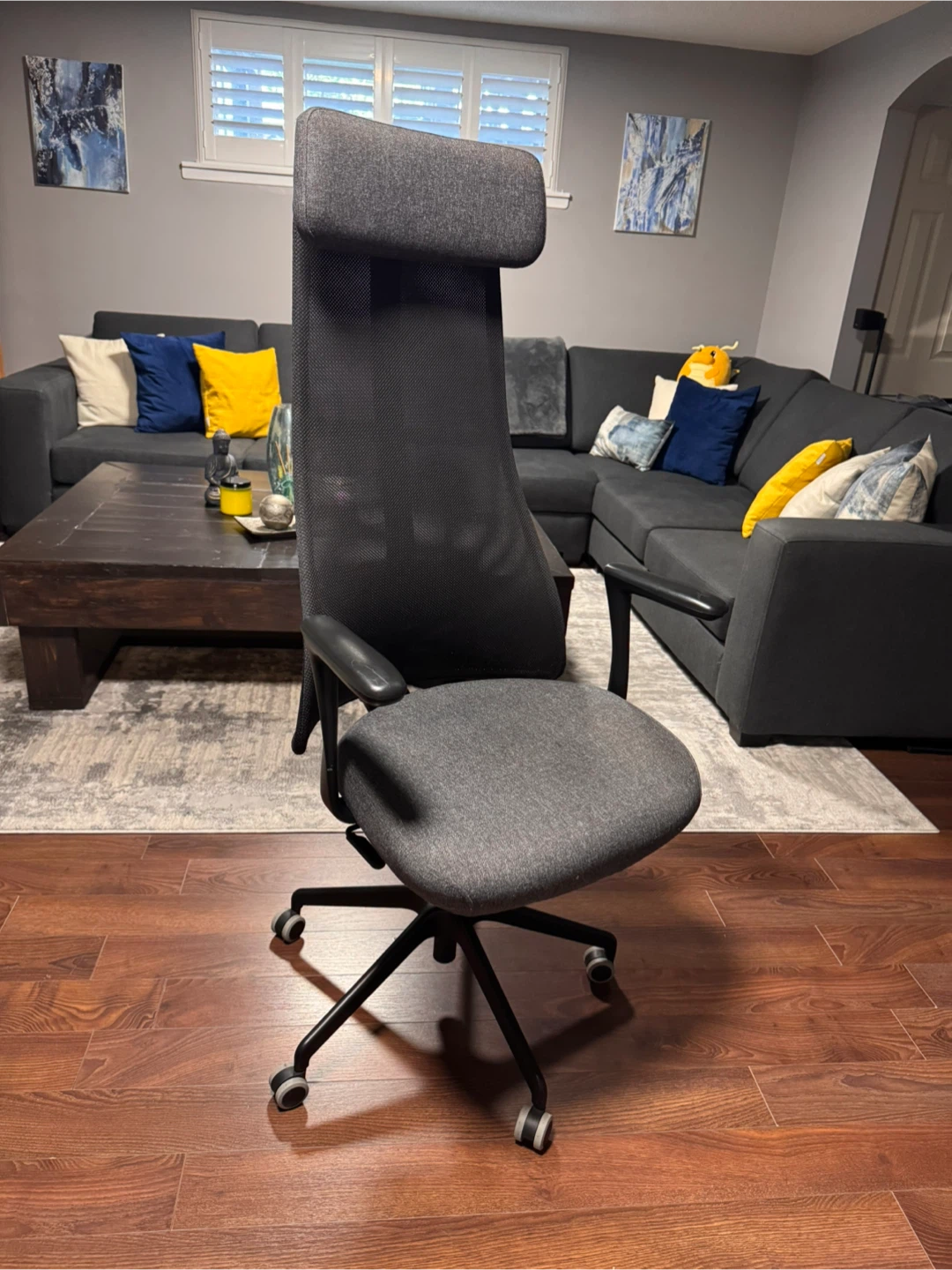 Ergonomic Office Chair with Headrest - photo 2