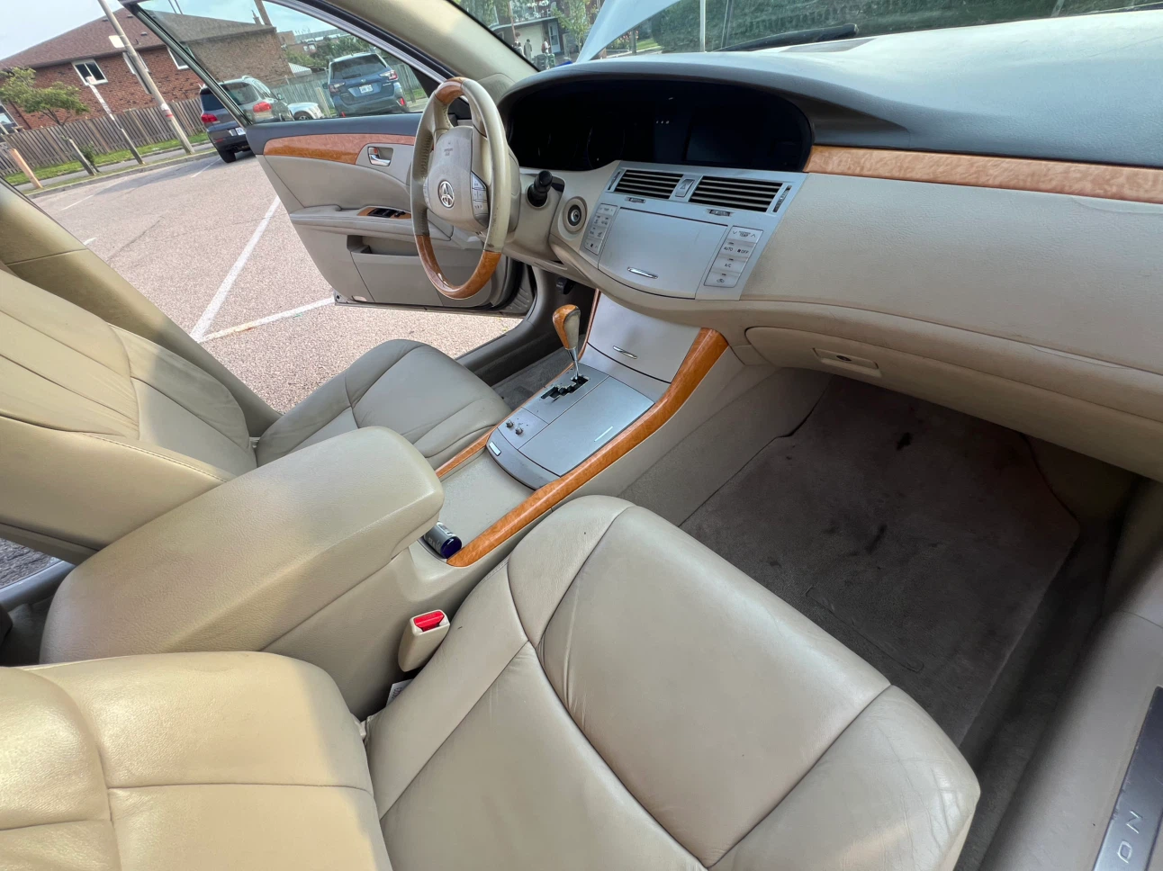 Toyota Avalon 2006 Gold Sedan - photo 5