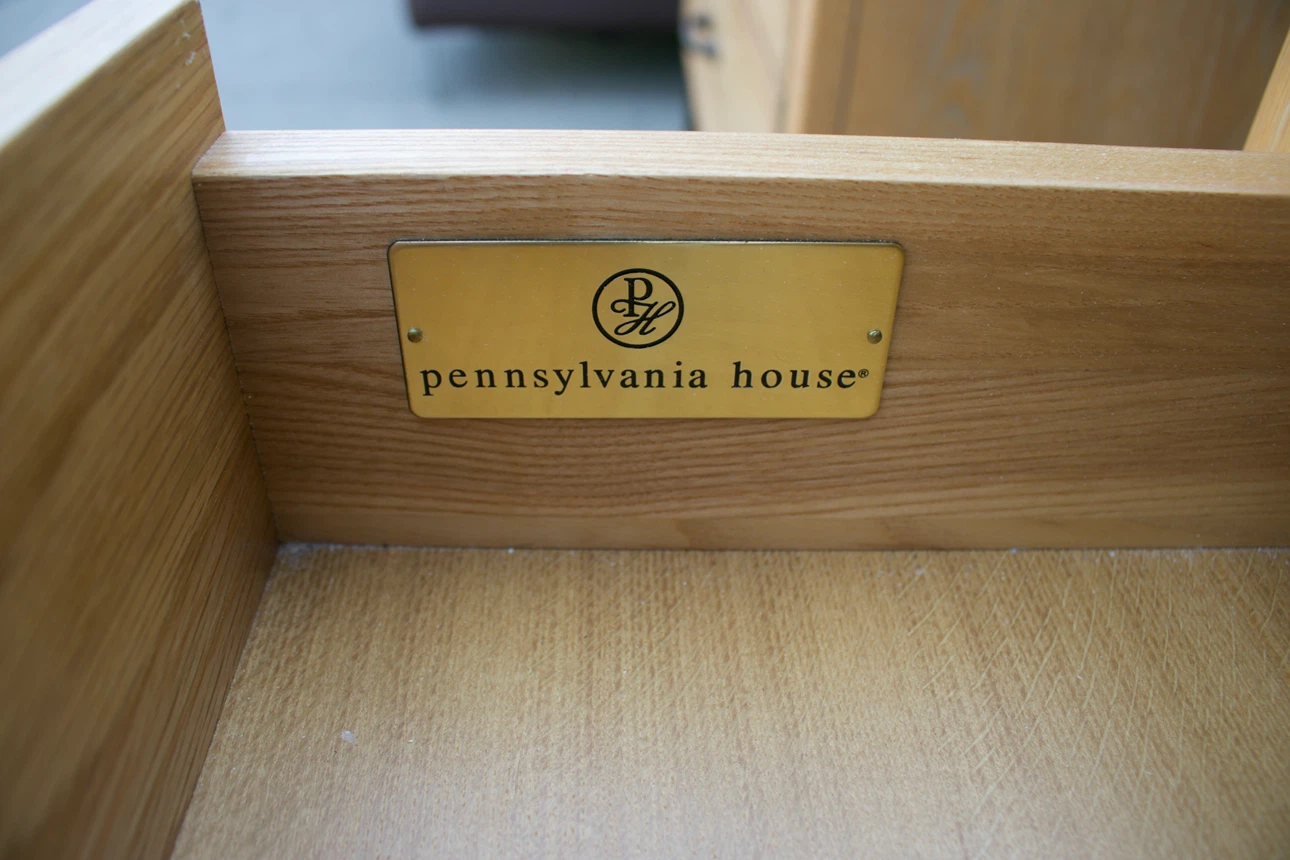 Pennsylvania House Oak Dresser with Cabinet - photo 4