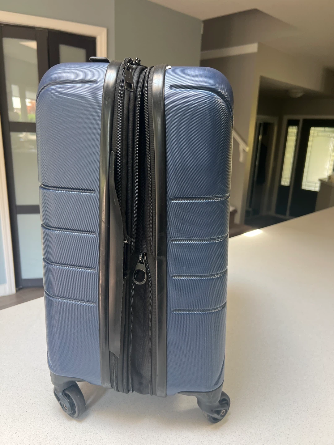 Bugatti Carry On Hard Case Luggage with Wheels - photo 4