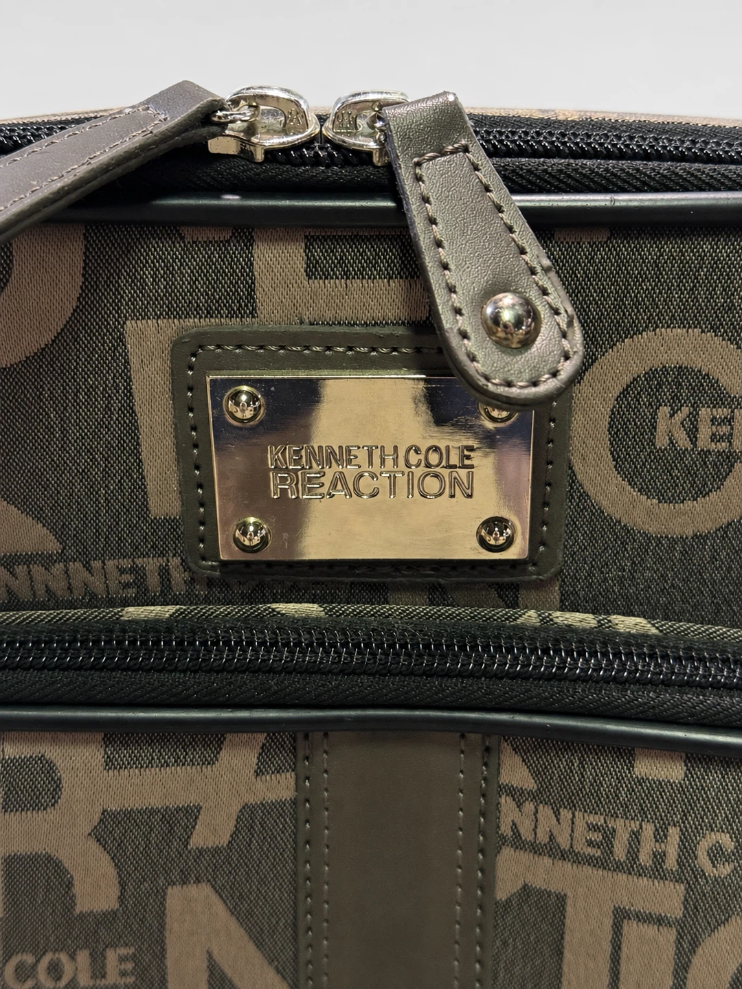 Kenneth Cole Reaction Rolling Carry-On Bag - photo 3