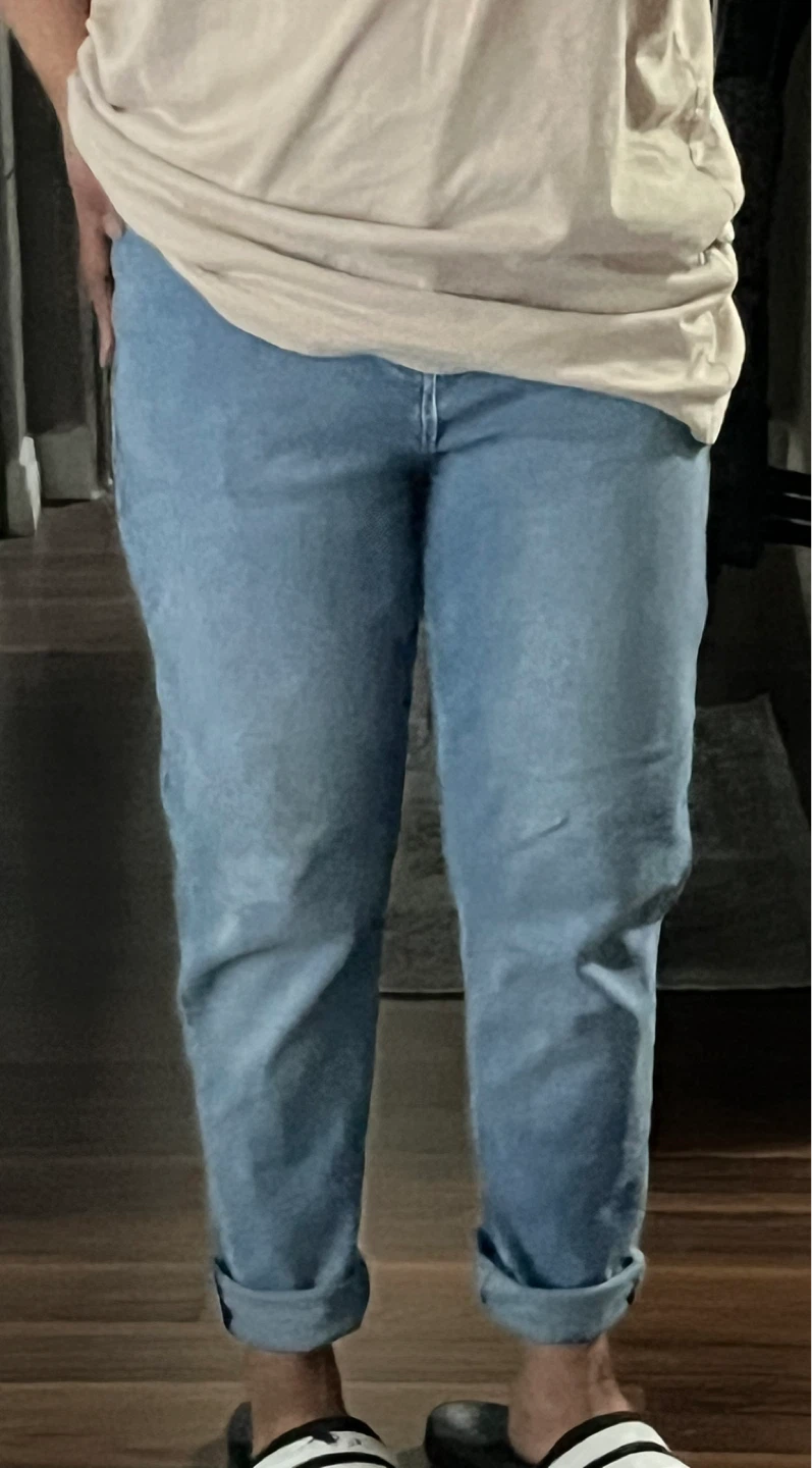 Light Wash Straight Fit Jeans - photo 4