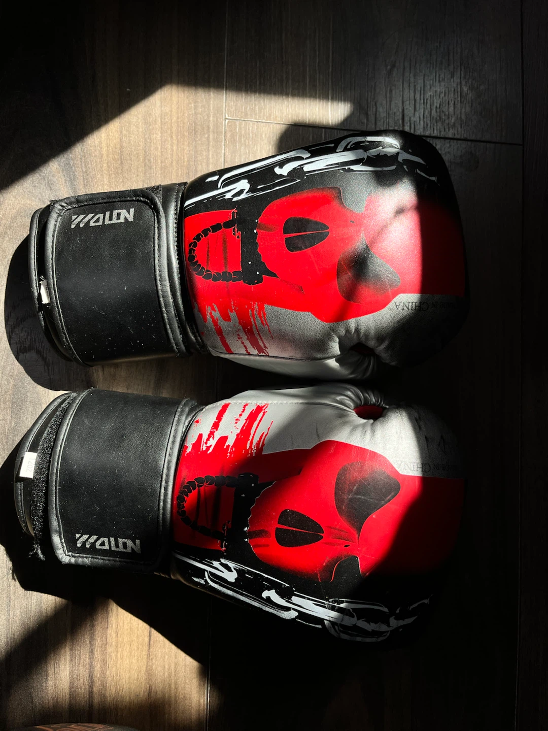 Wolon Boxing gloves -12oz