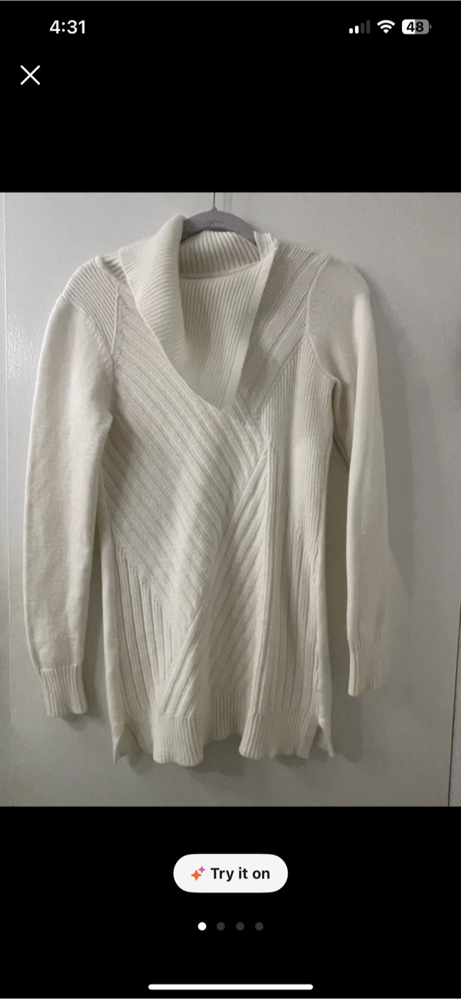 LE CHÂTEAU Cream Sweater Dress
