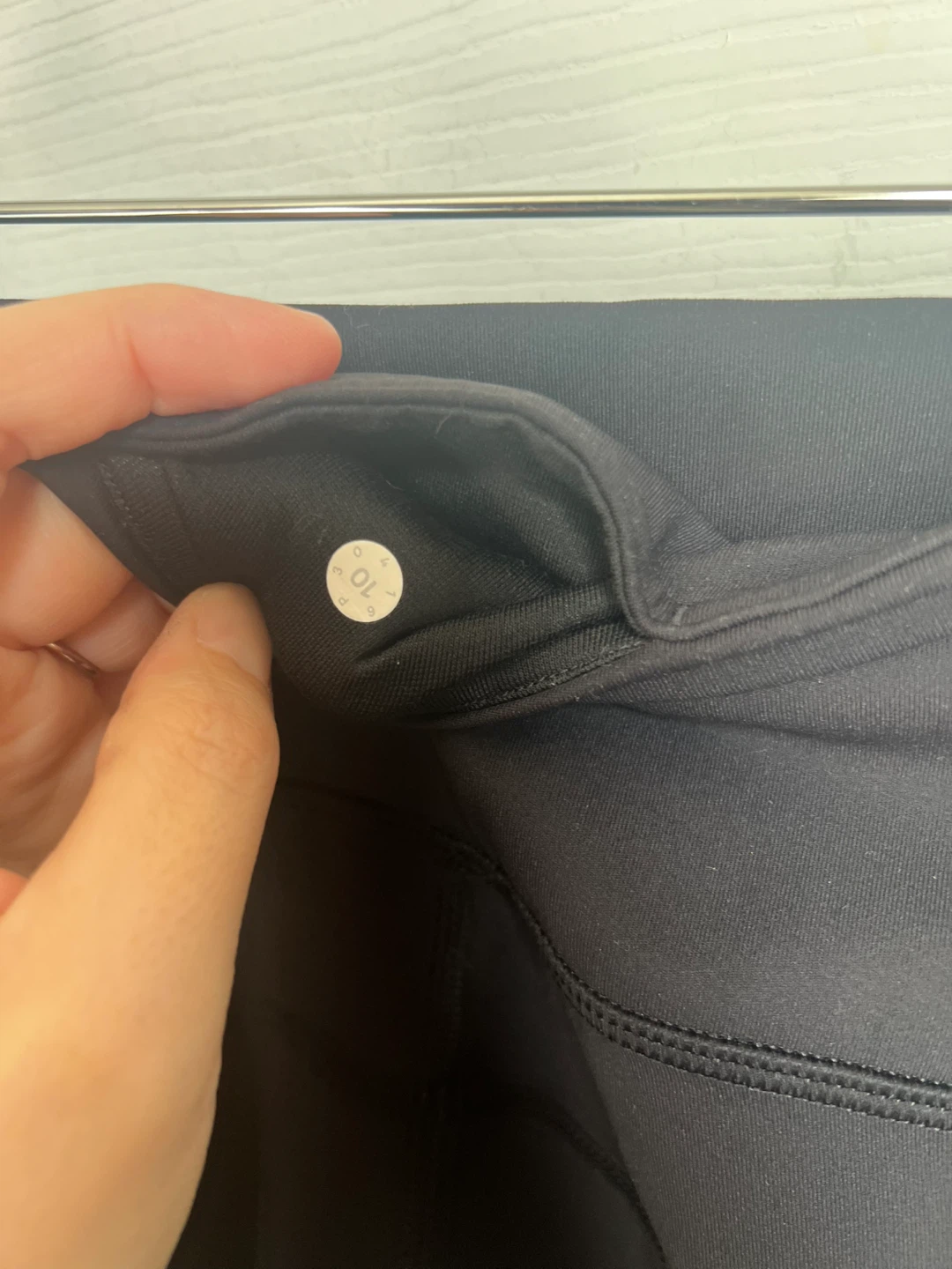Lululemon Black Mesh Leggings Size 10 - photo 4