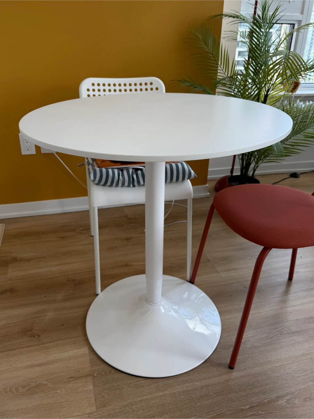 White Round Dining Table