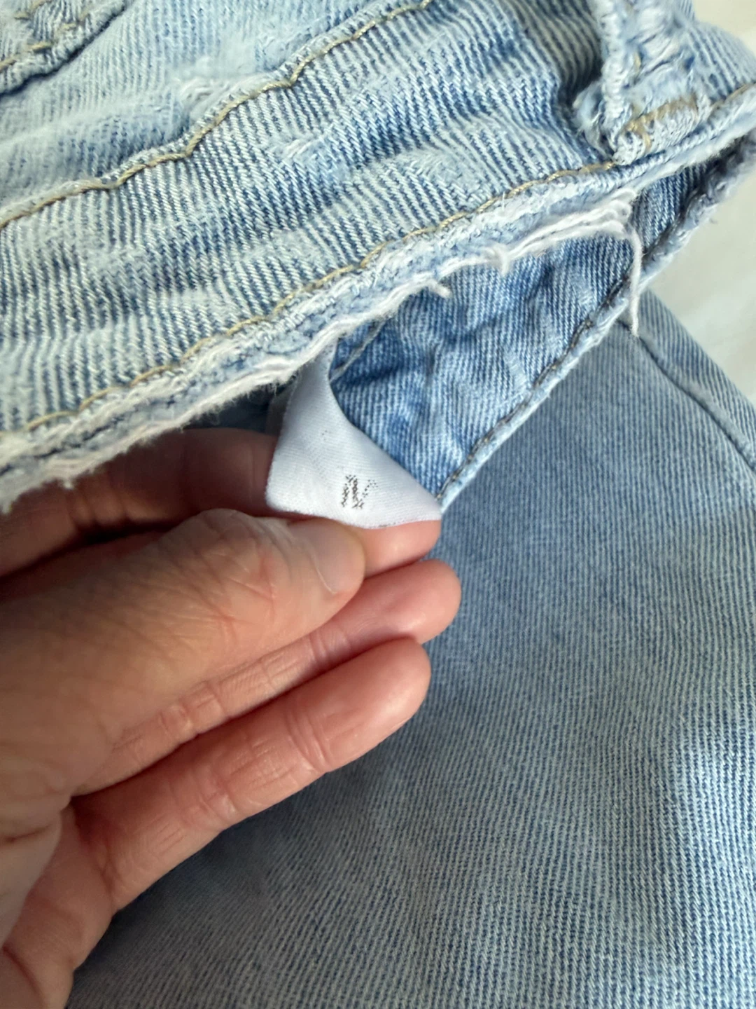 Light Wash Wide Leg Jeans - photo 2