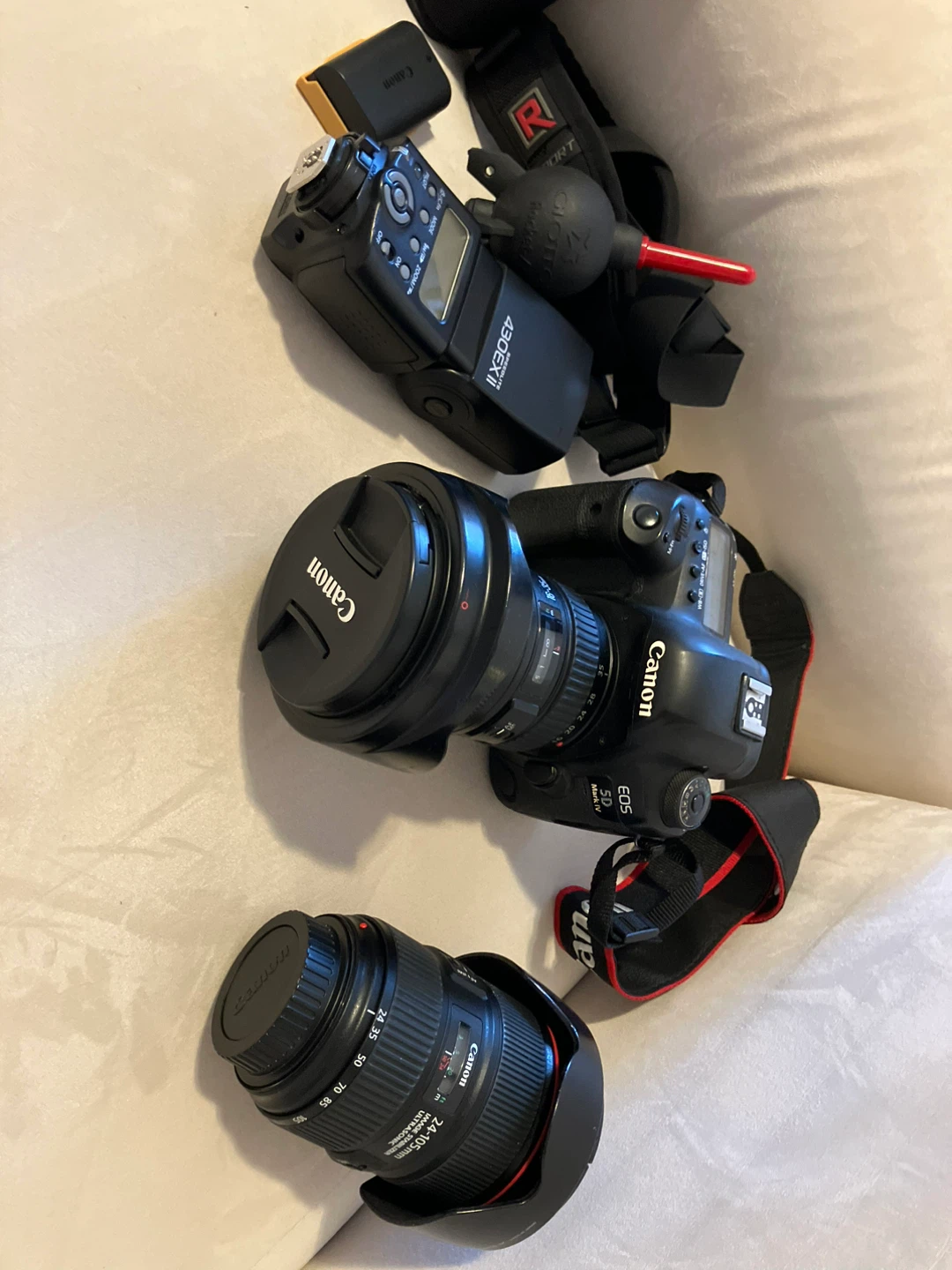 Canon 5D Mark IV, 24-105mm, 16-35mm, camera and lens