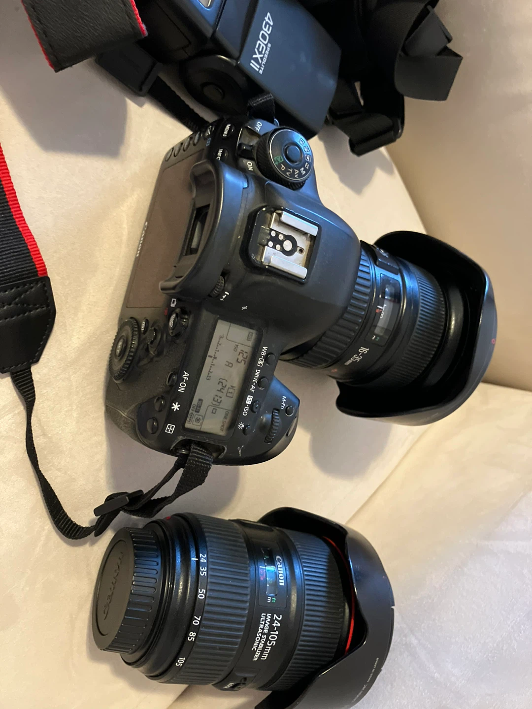 Canon 5D Mark IV, 24-105mm, 16-35mm, camera and lens - photo 4