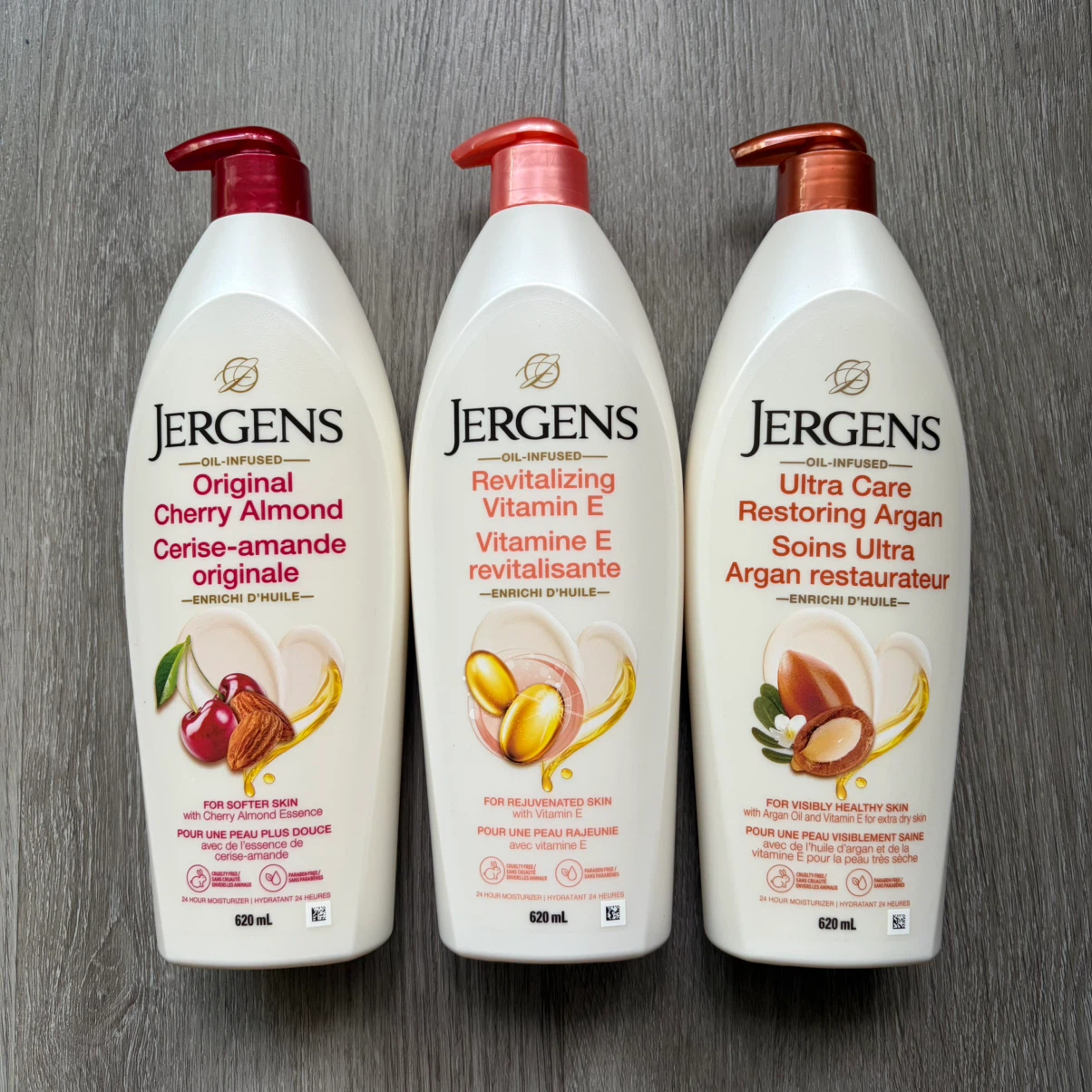 Jergens Moisturizer (620ml) x 3 bottles
