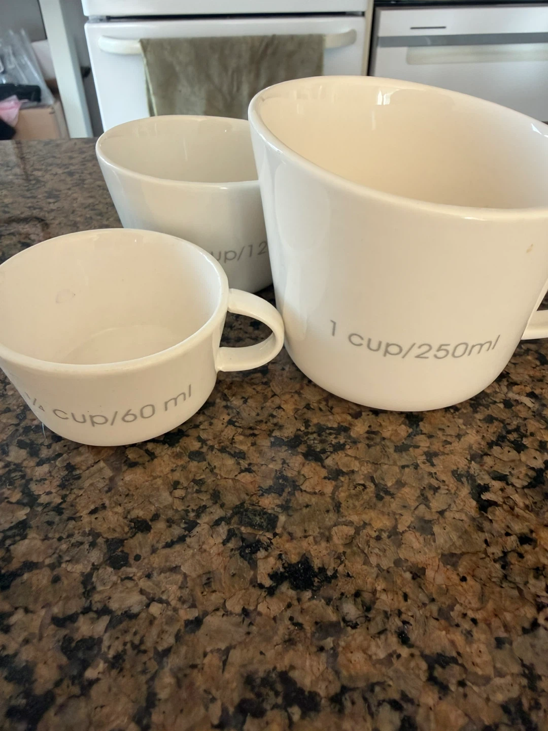 White Measuring Cups and Spoons Set