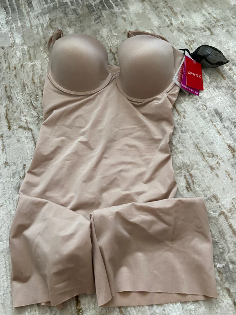 Brand new Spanx Bodysuit Shapewear - photo 3