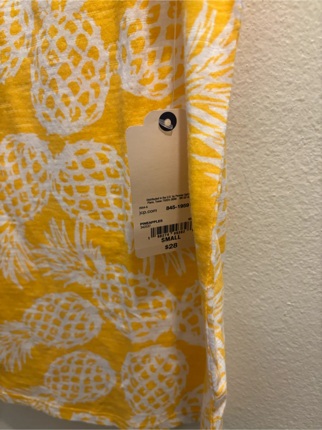 NEW- Small-St. John's Bay Pineapple Tank Top - photo 3