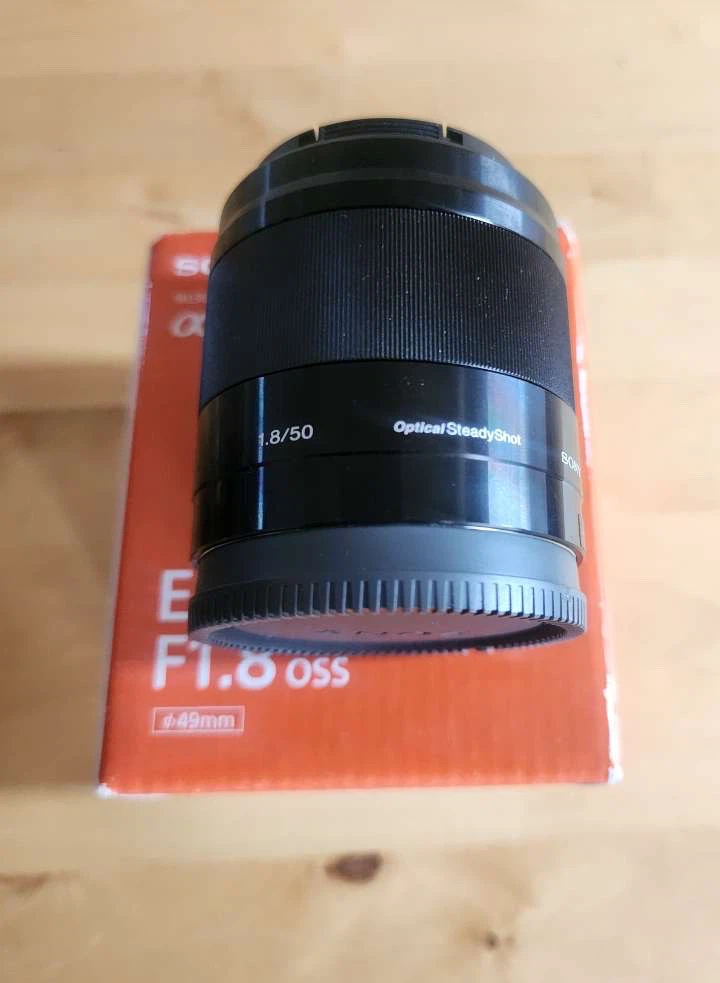 Sony E 50mm F1.8 OSS Lens - photo 2