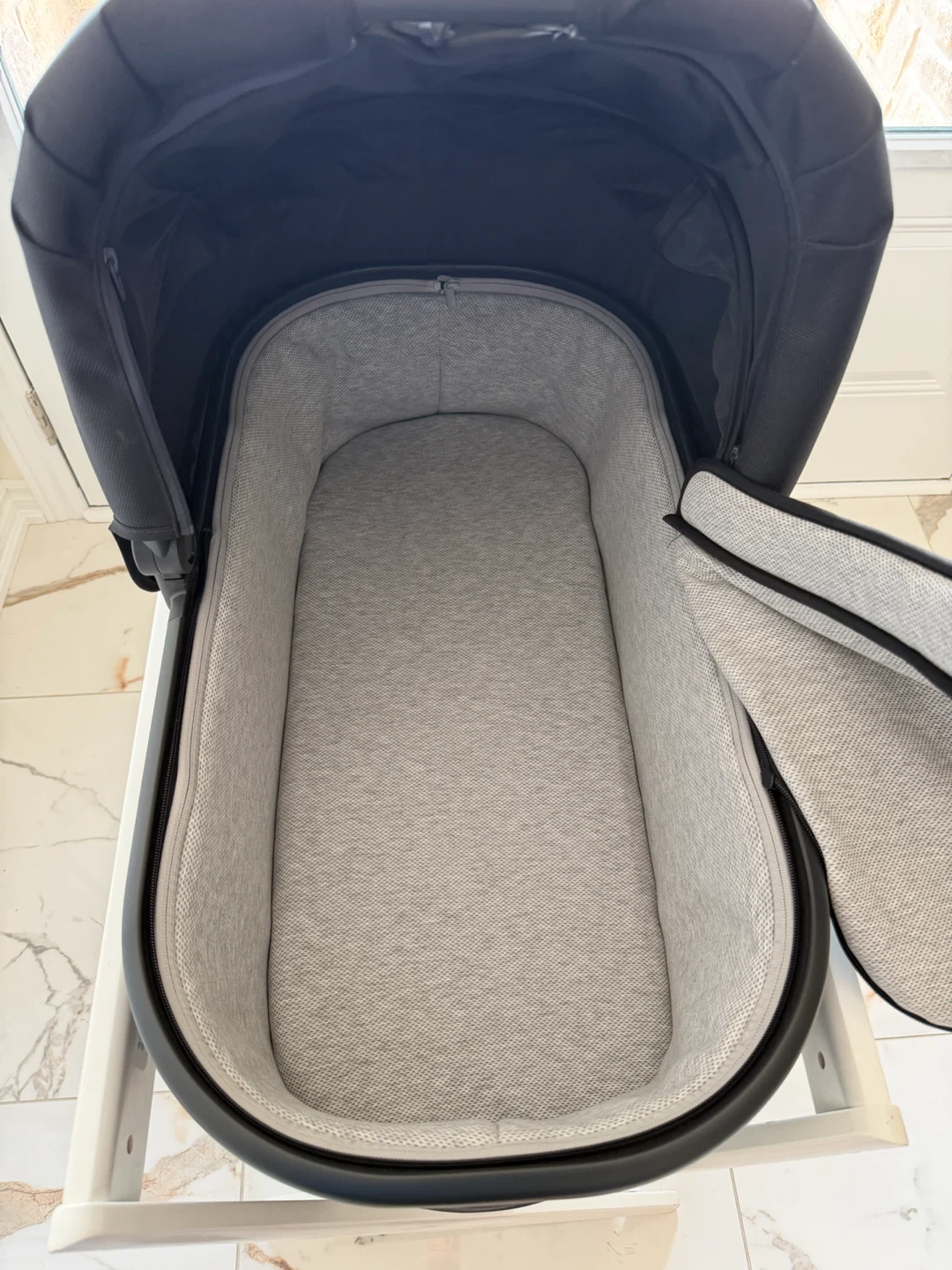 Baby Bassinet with Stand - photo 3