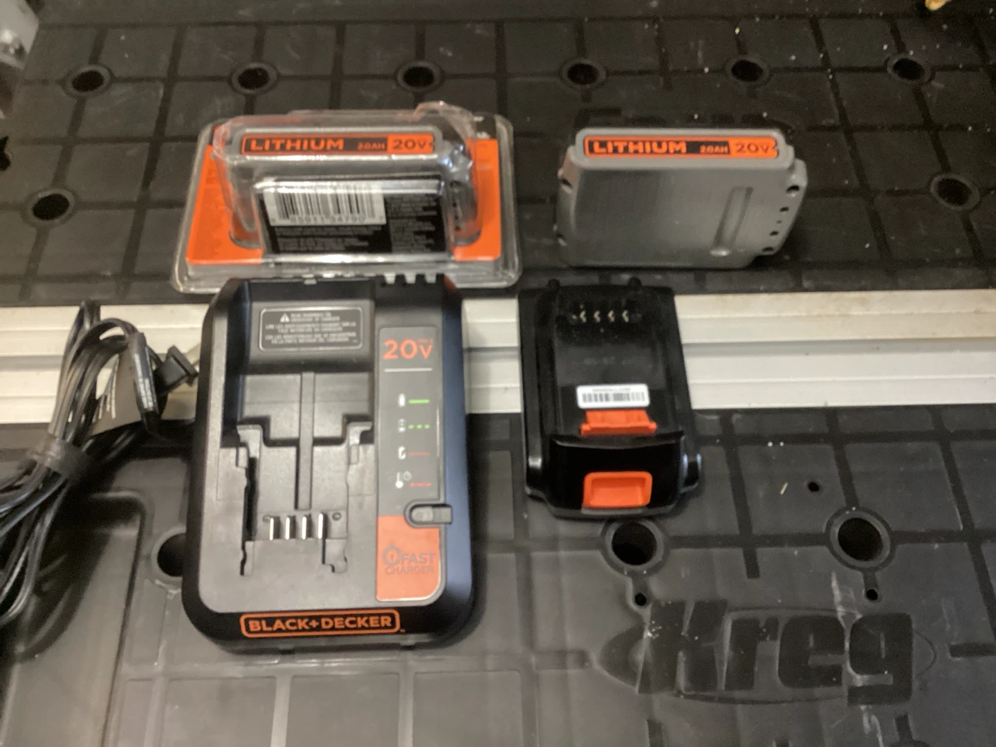 Black+Decker 20V Lithium 2.0Ah Battery & Fast Charger Set - photo 2