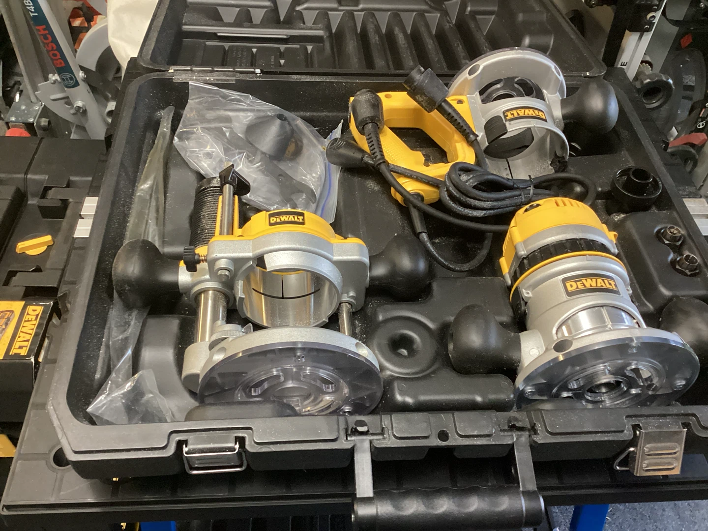 DEWALT Router Set DW618B3 - photo 2