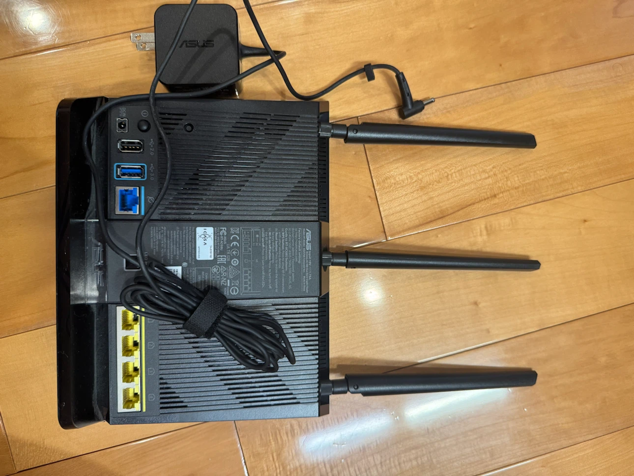 Asus RT-AC68U AC1900 - photo 2