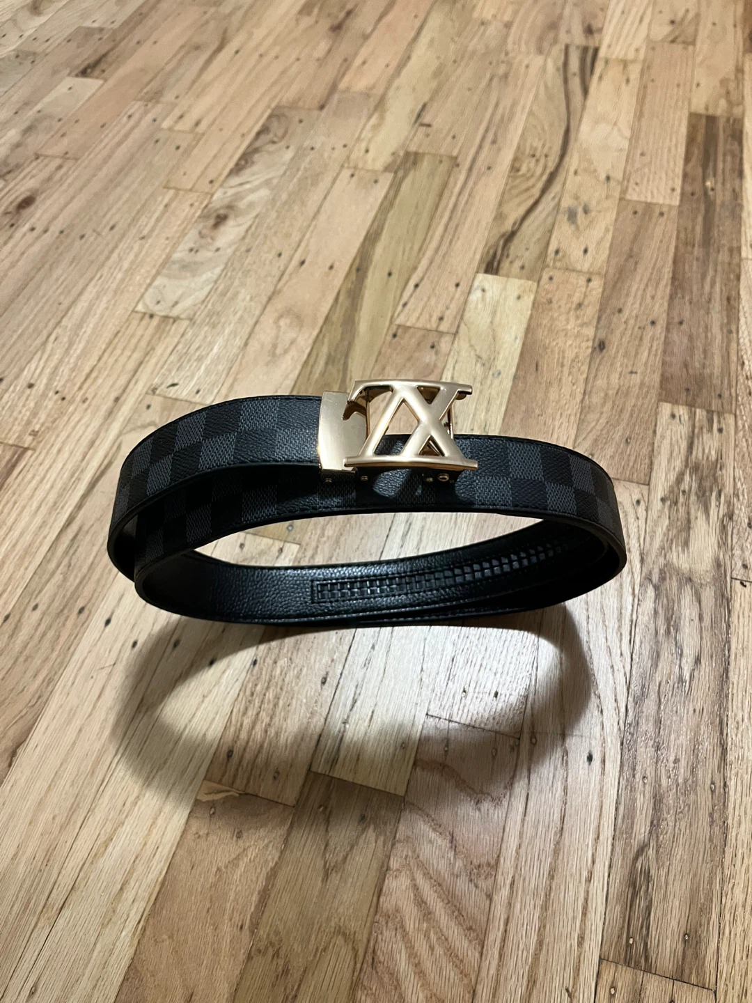 Black checkered belt with gold buckle - photo 3
