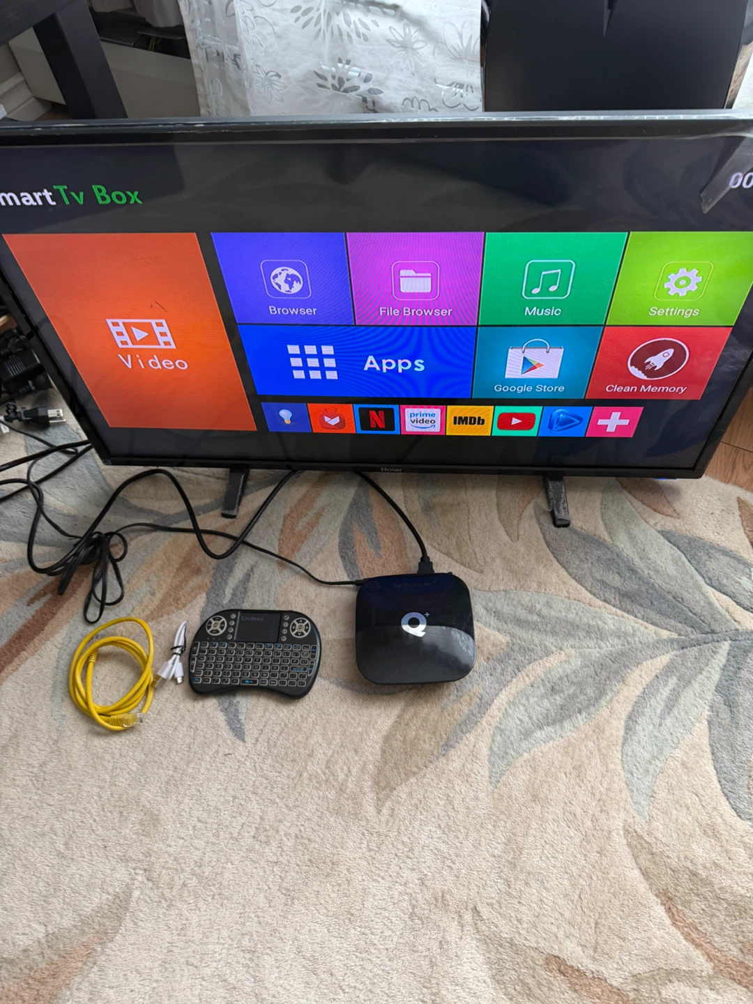 Haier 32” TV + Smart TV Box - photo 3