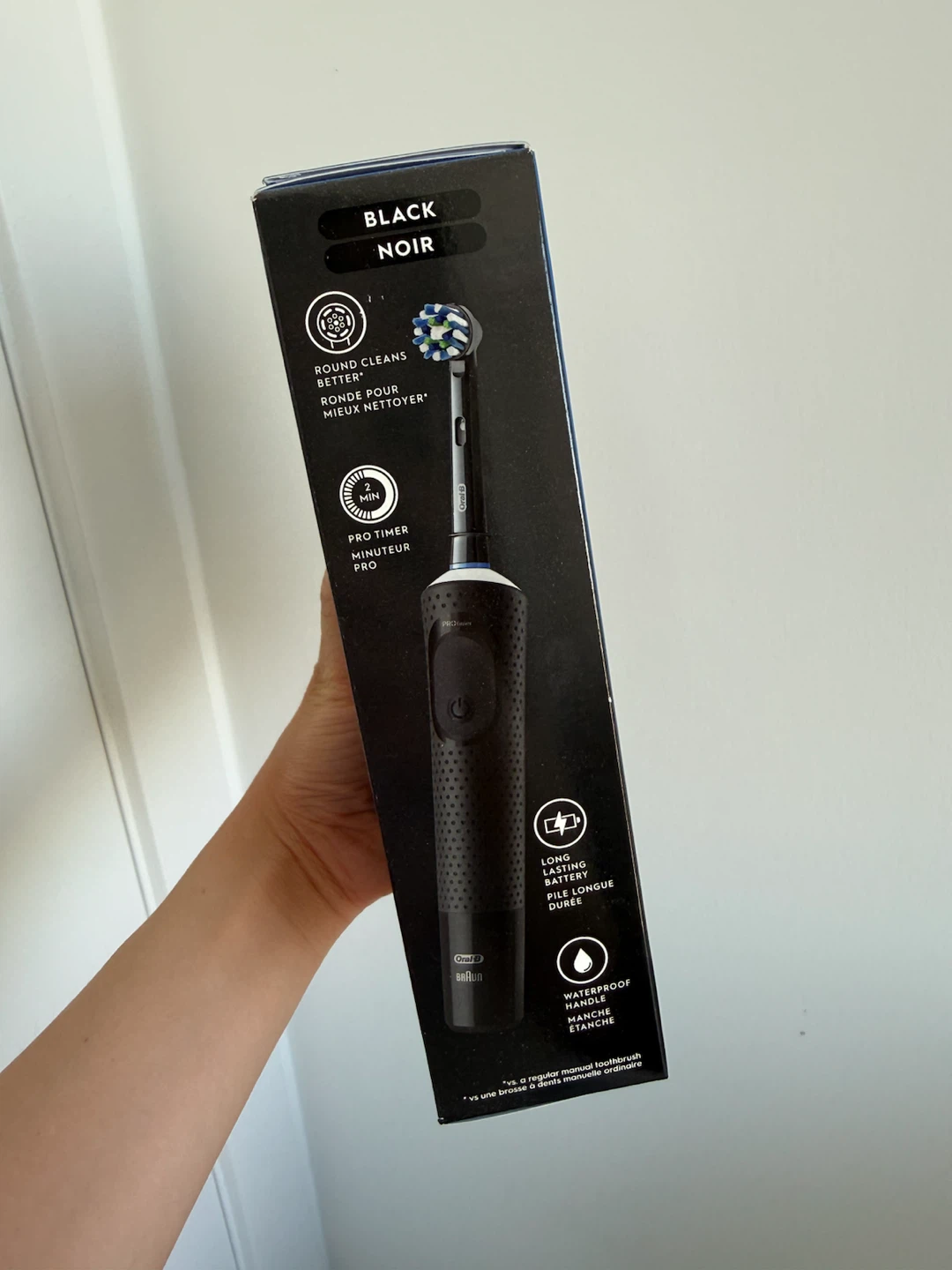 Oral-B Pro 500+ Rechargeable Electric Toothbrush - photo 2