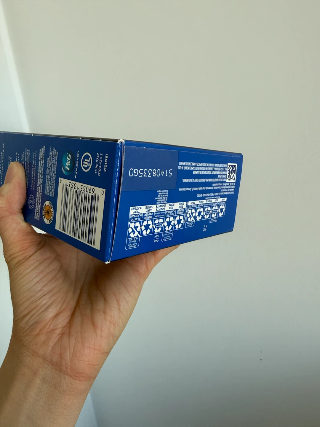 Oral-B Pro 500+ Rechargeable Electric Toothbrush - photo 4