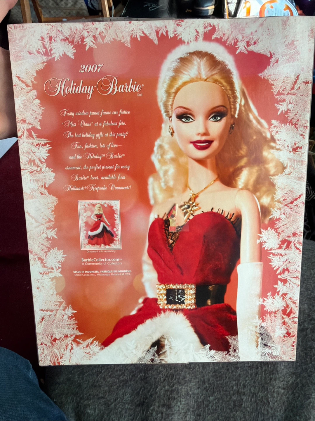 2007 Holiday Barbie Collector Doll - photo 4