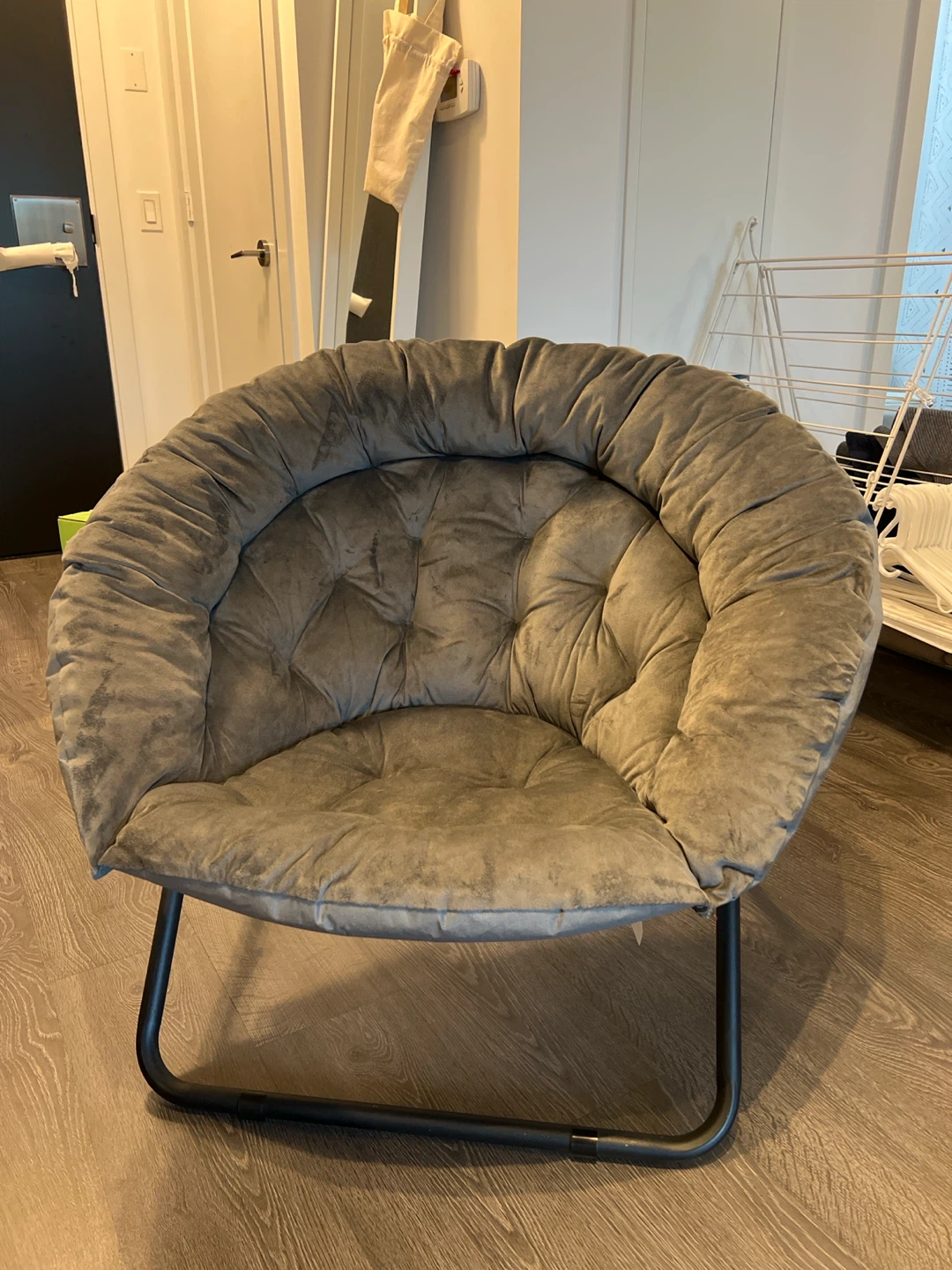 Grey saucer chair