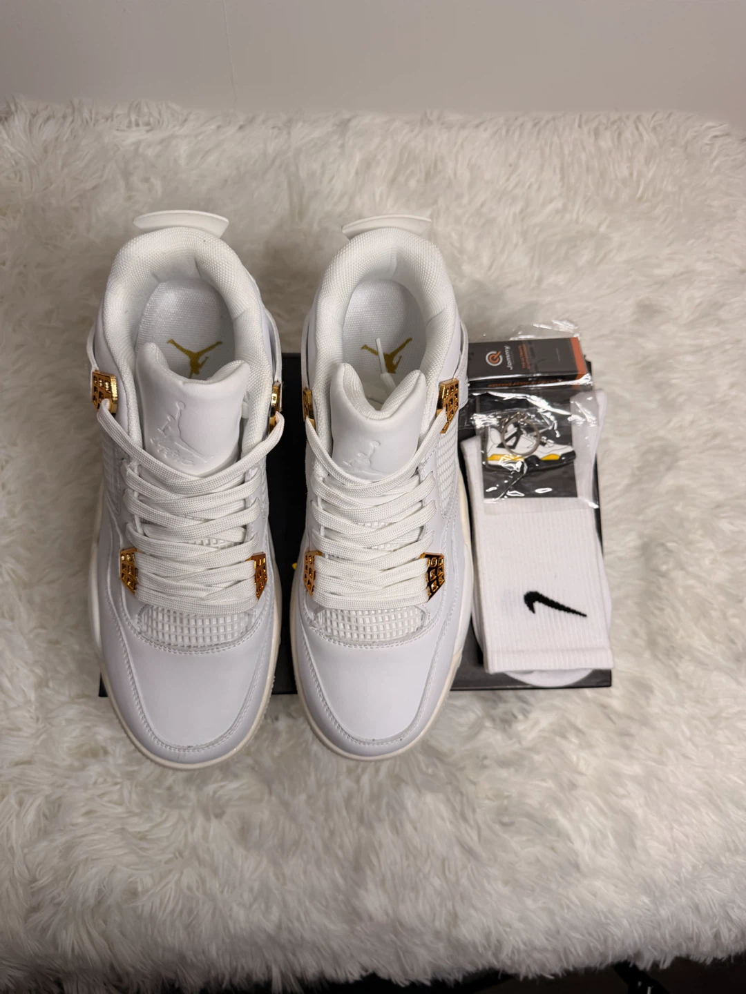 Air Jordan 4 Retro White Gold - photo 2