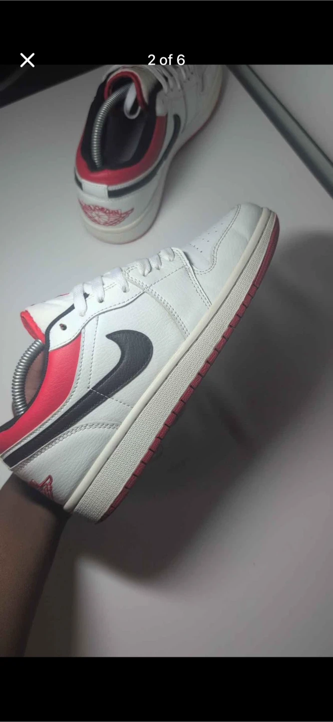 Soulier Jordan 1 Low Blanc Rouge taille 8us