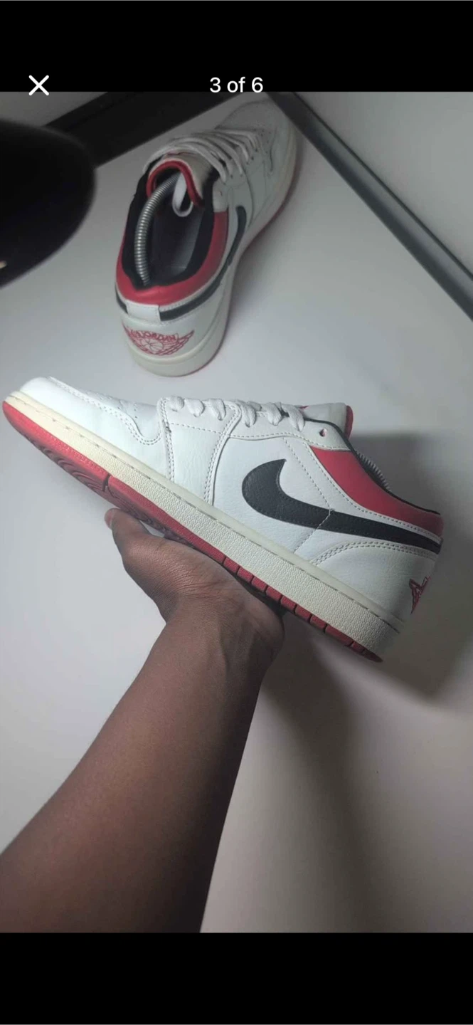 Soulier Jordan 1 Low Blanc Rouge taille 8us - photo 2