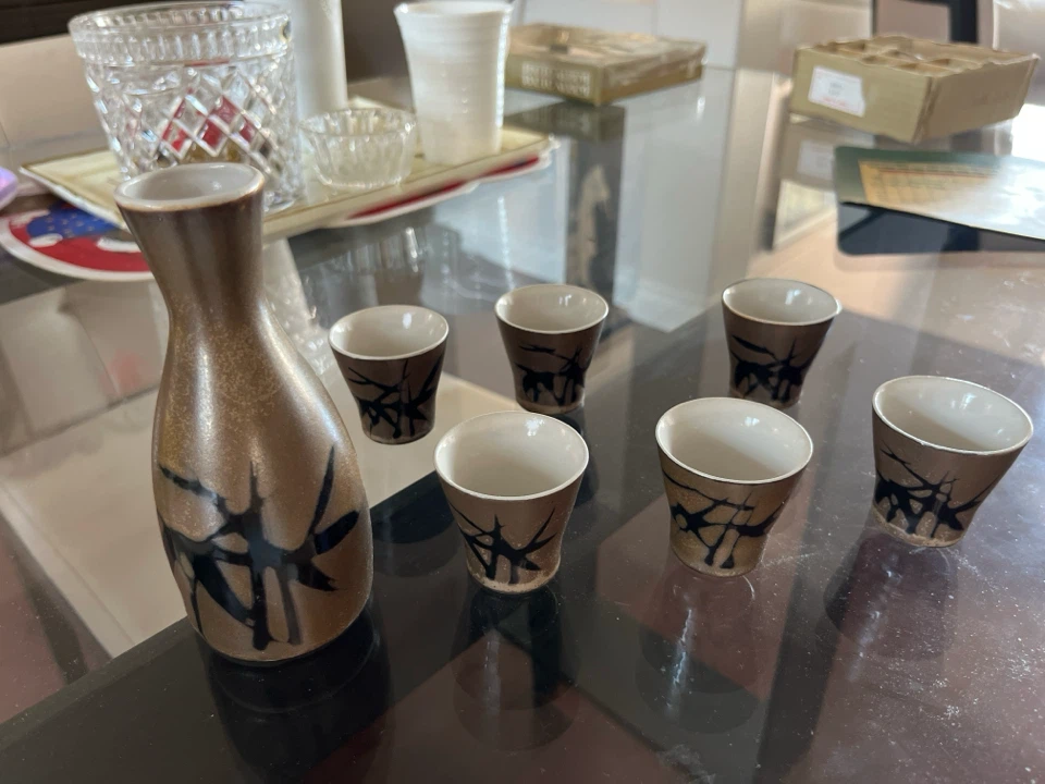 Sake Set with Carafe and 6 Cups - photo 2