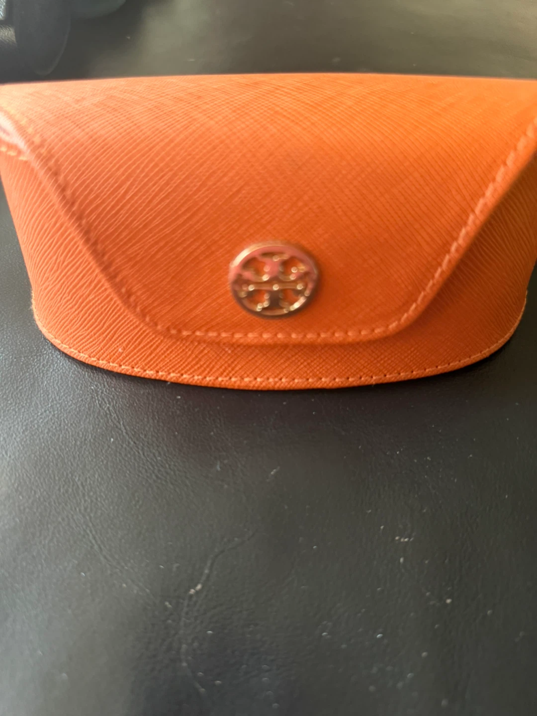 Tory Burch Orange Saffiano Leather Sunglass Case - photo 2