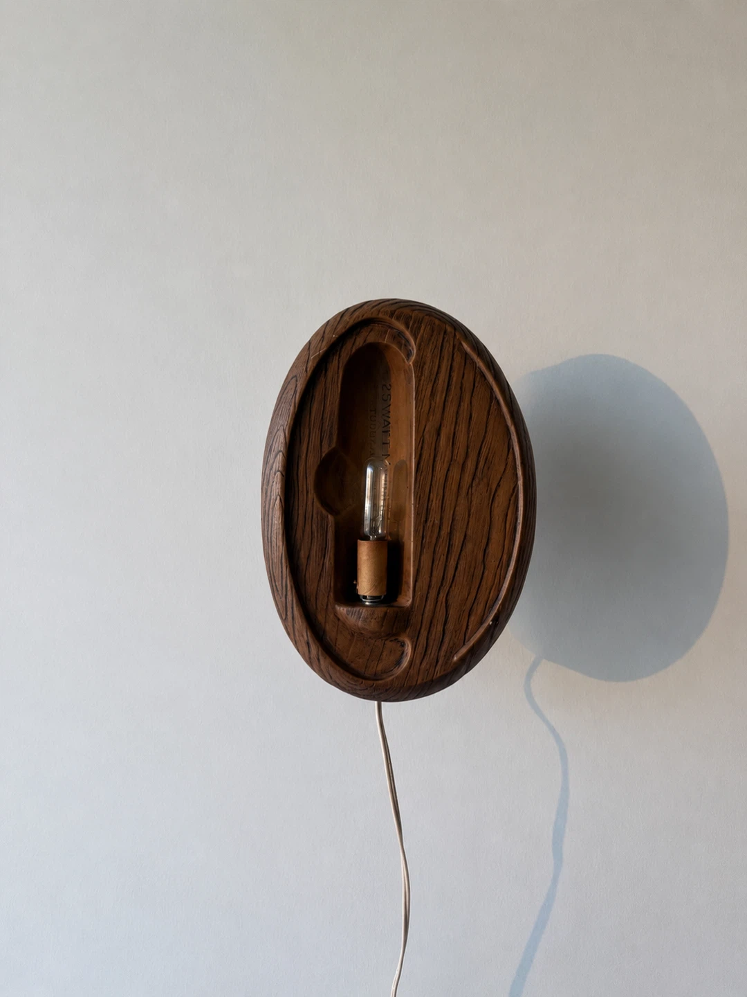Vintage Tampa Bay Mold Co. Ceramic Wall Light (plug-in)