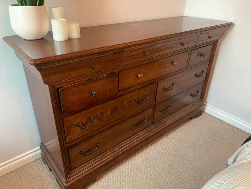 King - Solid Wood Bedroom Set - photo 4
