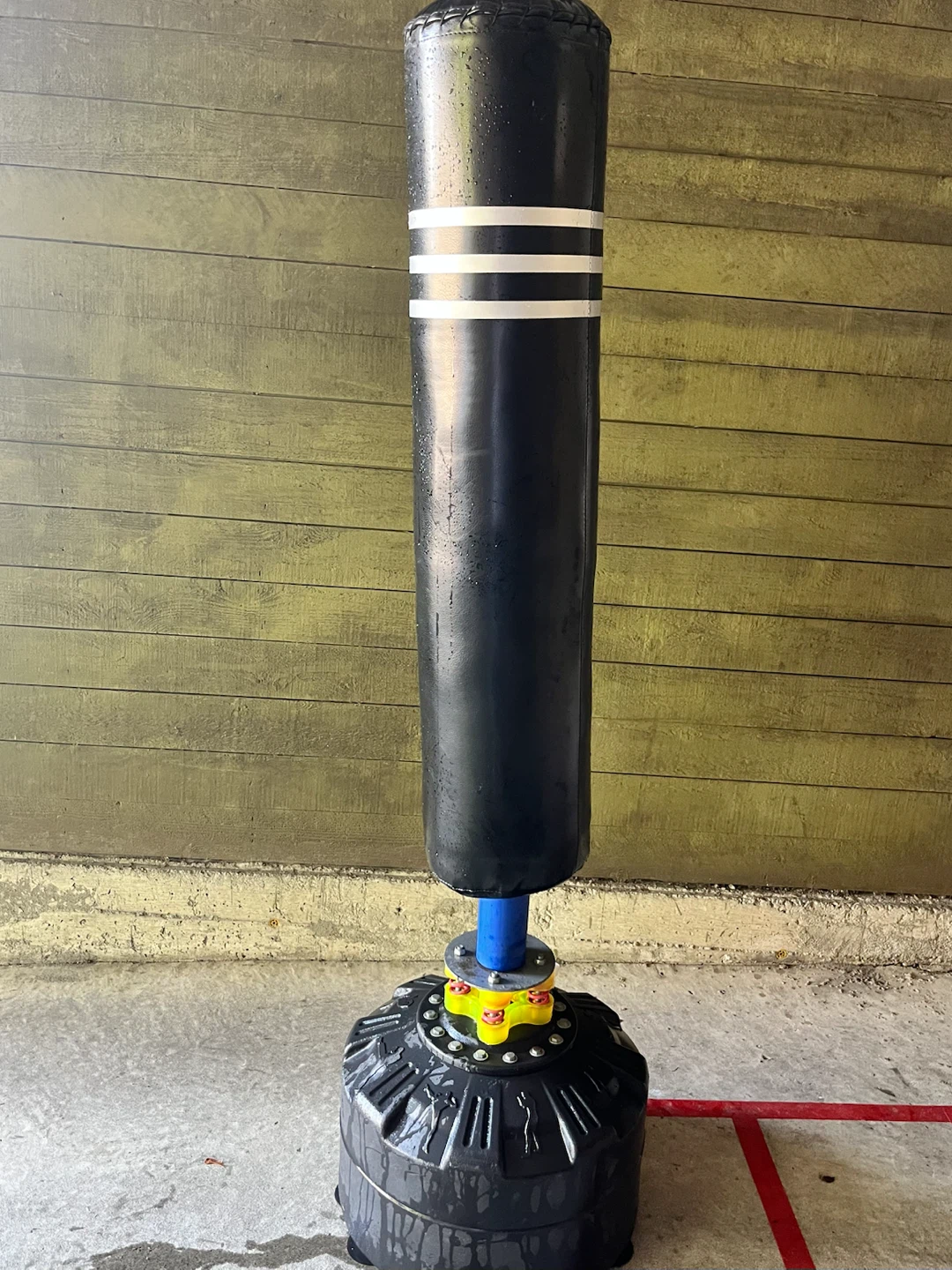 Dripe-X Freestanding Punching Bag - like new