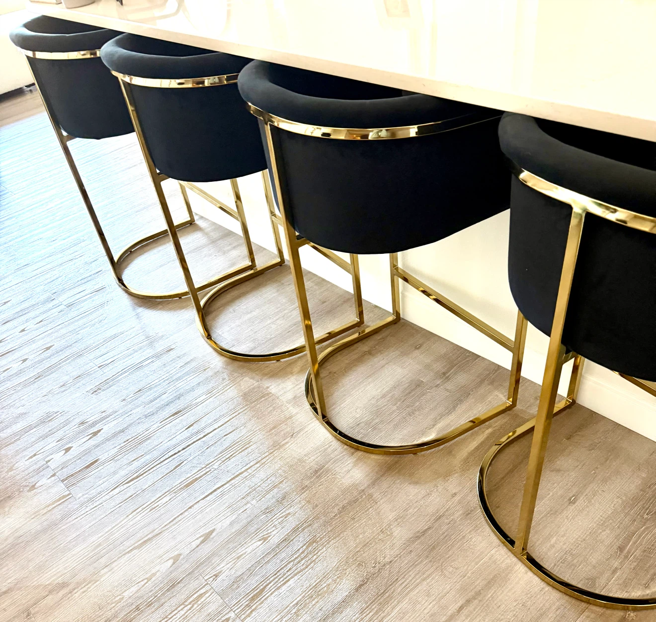 Set of 4 Black Velvet Bar Stools with Gold Legs - photo 2