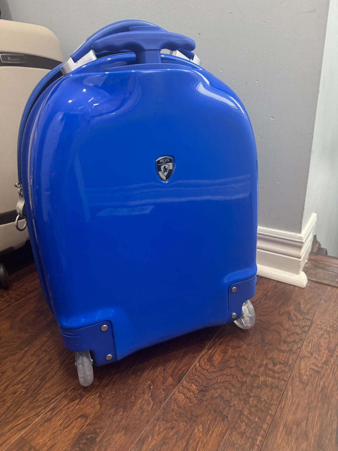 Kids Hot Wheels Rolling Suitcase Luggage - photo 2