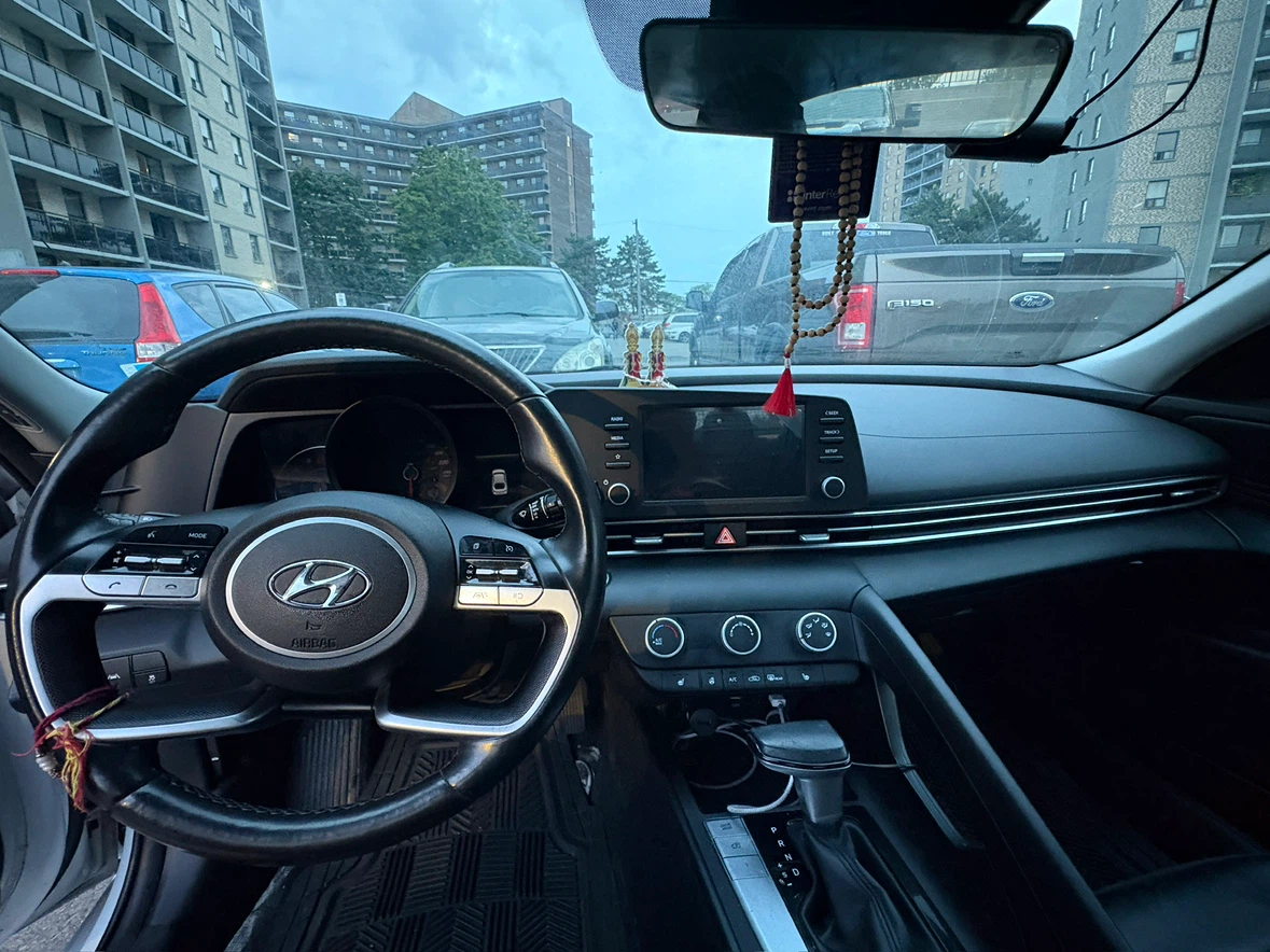 2022 Hyundai Elantra Preferred - photo 2