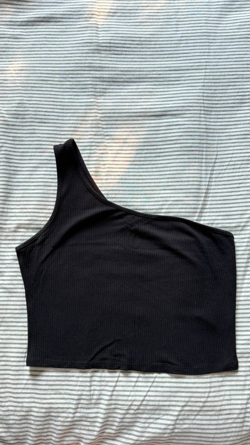 Black One Shoulder Ribbed Crop Top
