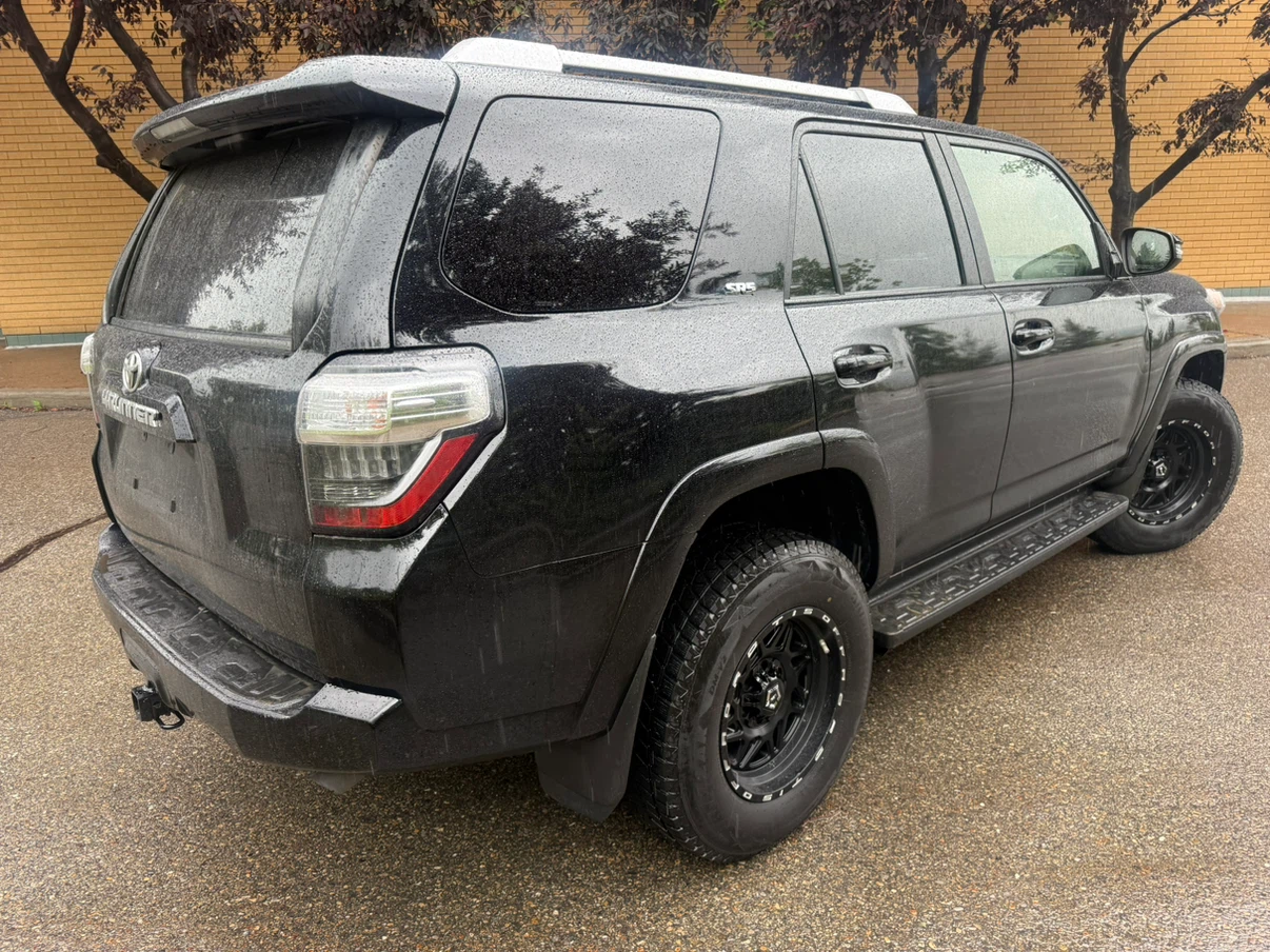 2016 Toyota 4Runner Sr5 *7 passenger* - photo 3