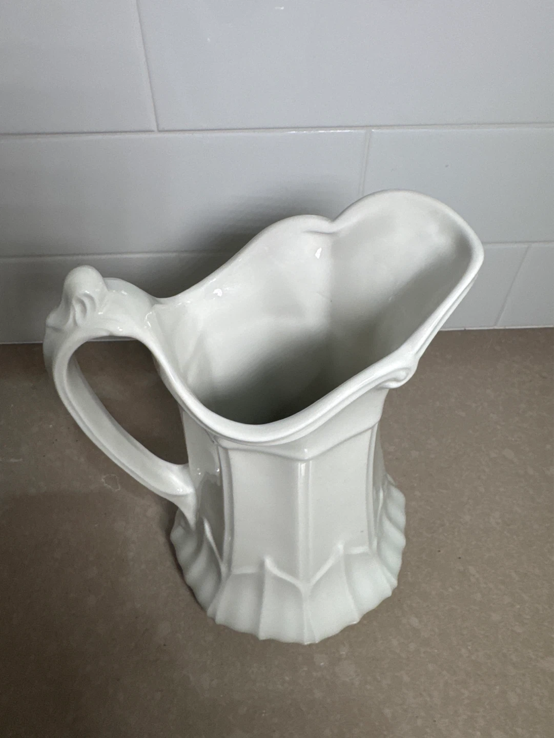 White Pitcher - photo 3