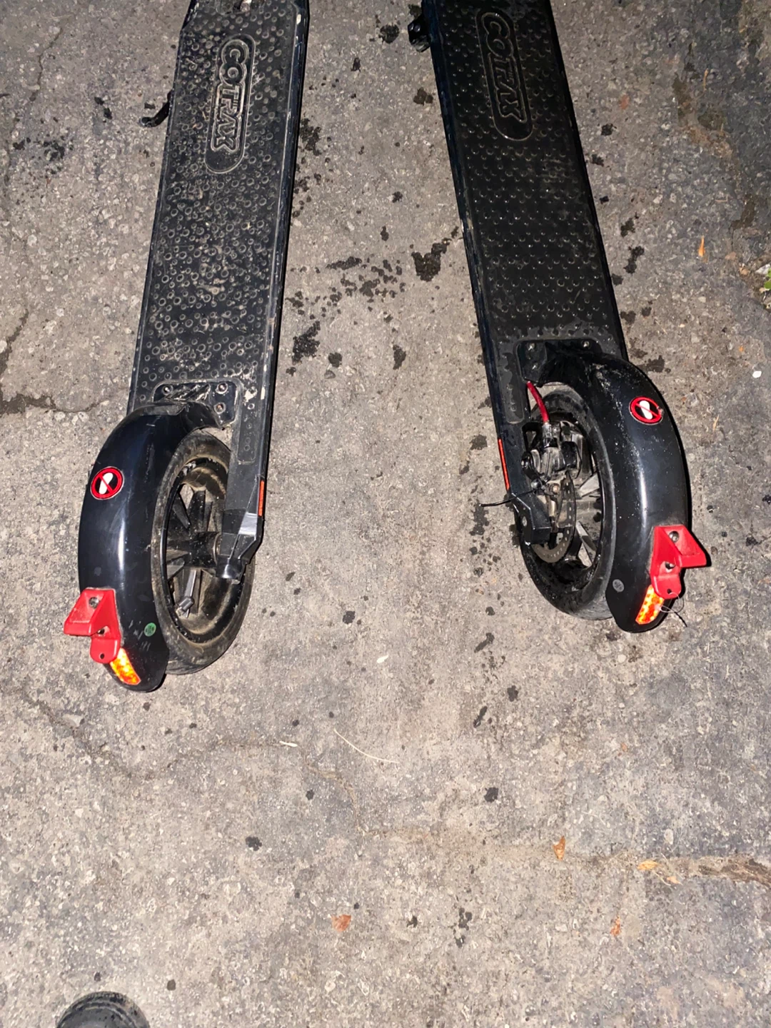 Gotrax Electric Scooters (2x) - photo 4