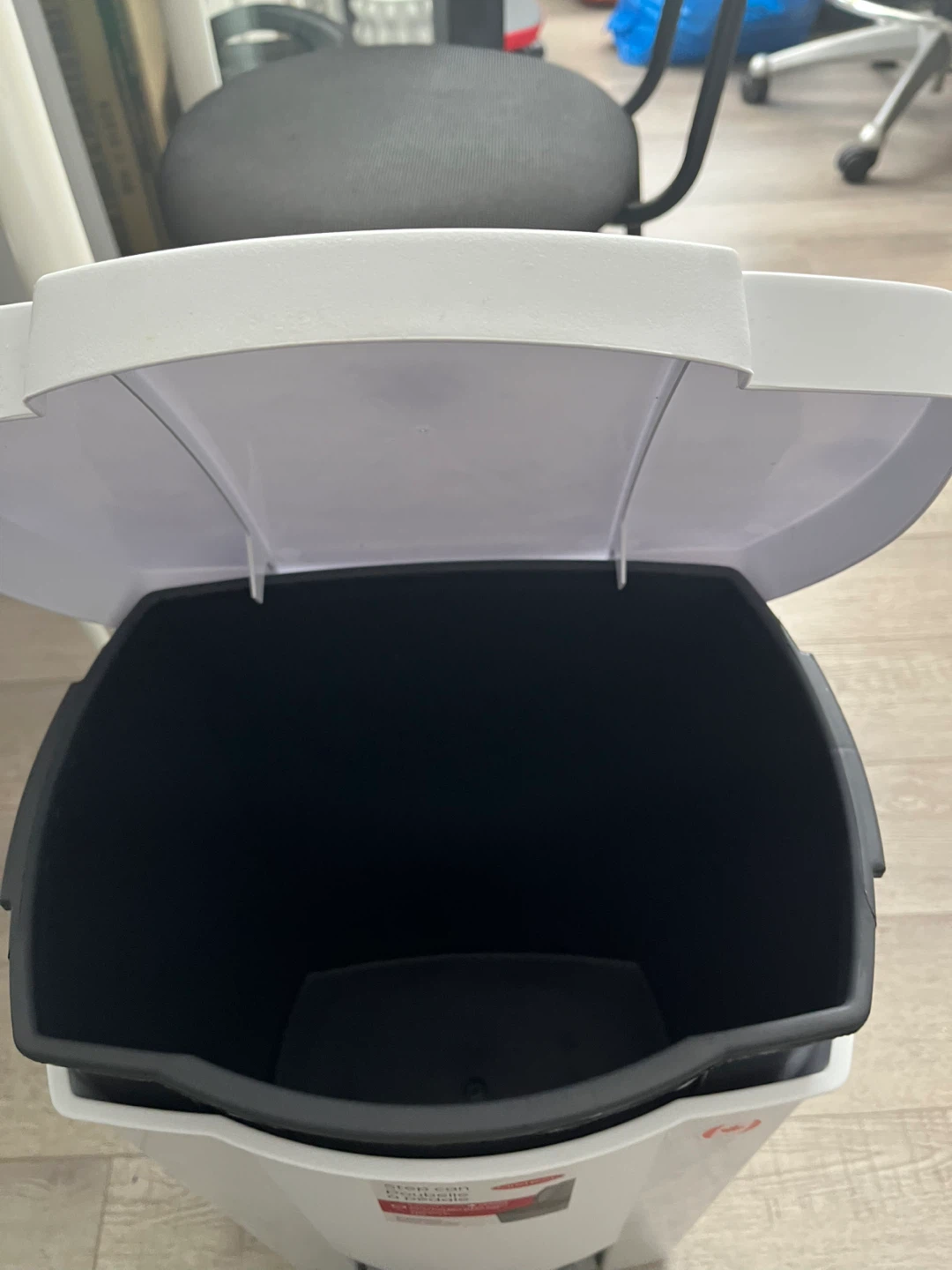 Mistral Step-On Garbage Can - White, 19 L - photo 3